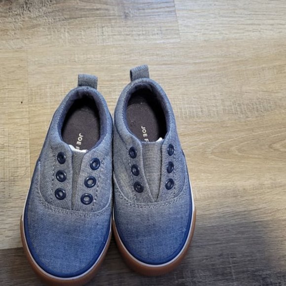 Joe Fresh - Babies Blue "Vans" styled shoes shoes. Flat Rubber sole- size 6 - Picture 3 of 3